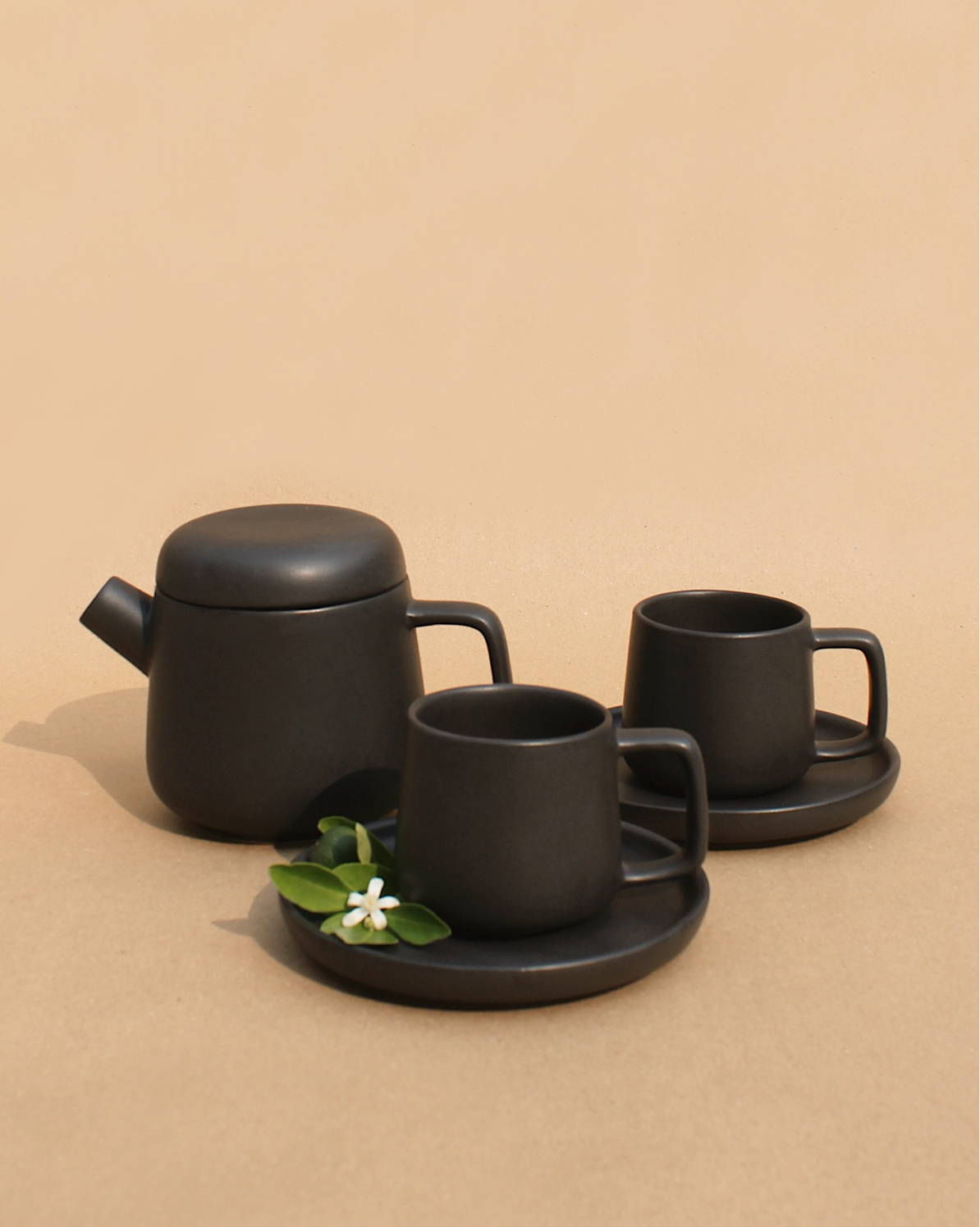 Kanso Tea Set with Gift Box (1 Tea Pot + 2 cups + 2 saucers)