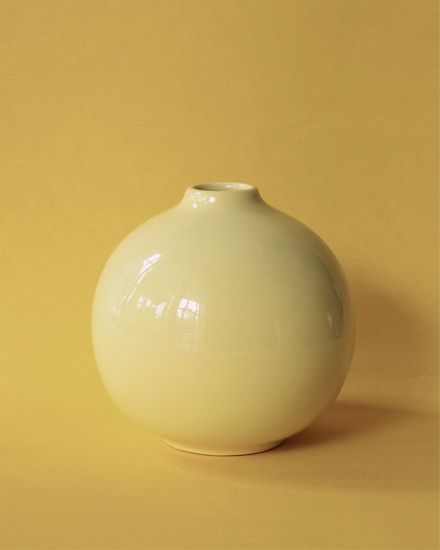 Bud Vase: Butter Yellow