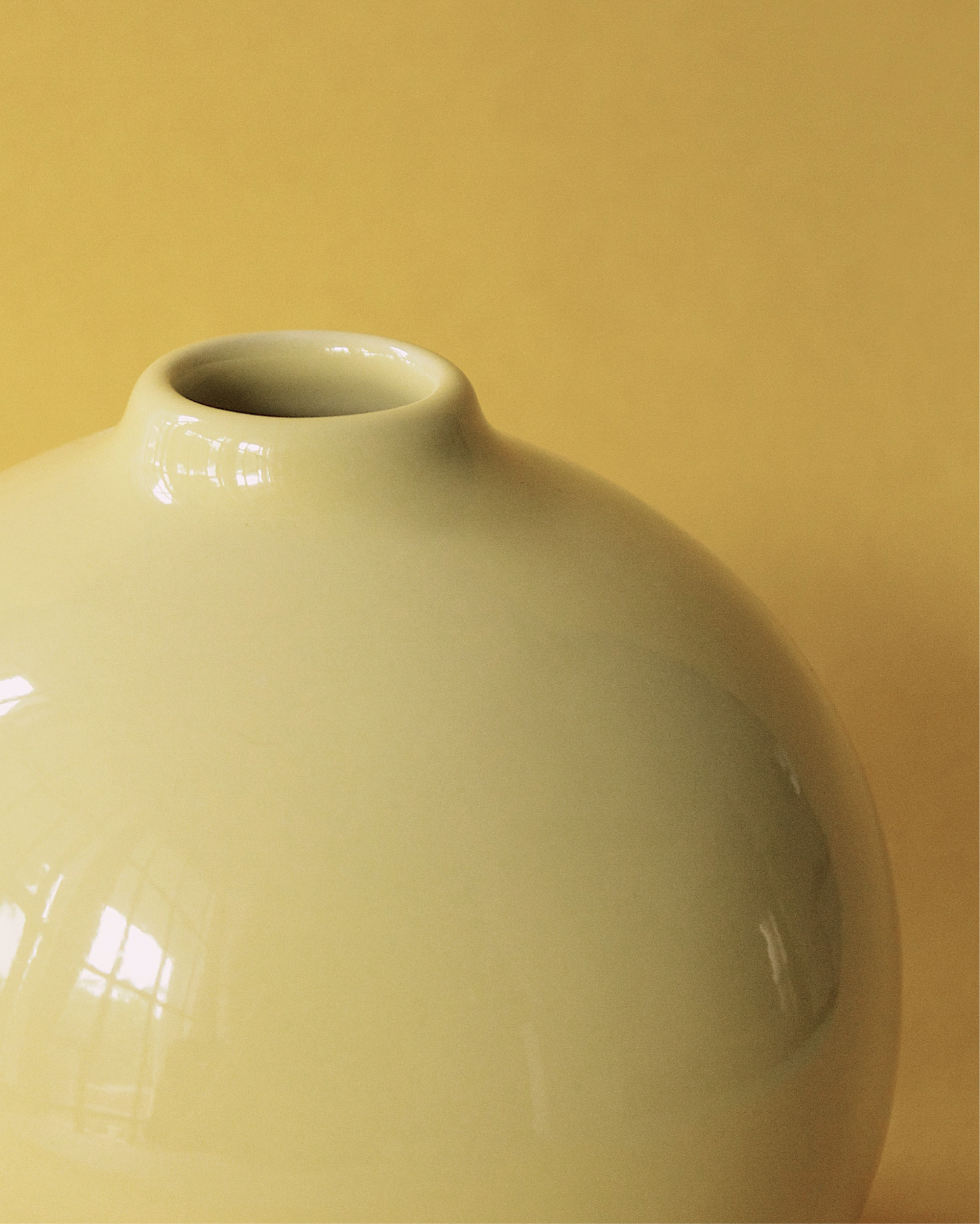 Bud Vase: Butter Yellow