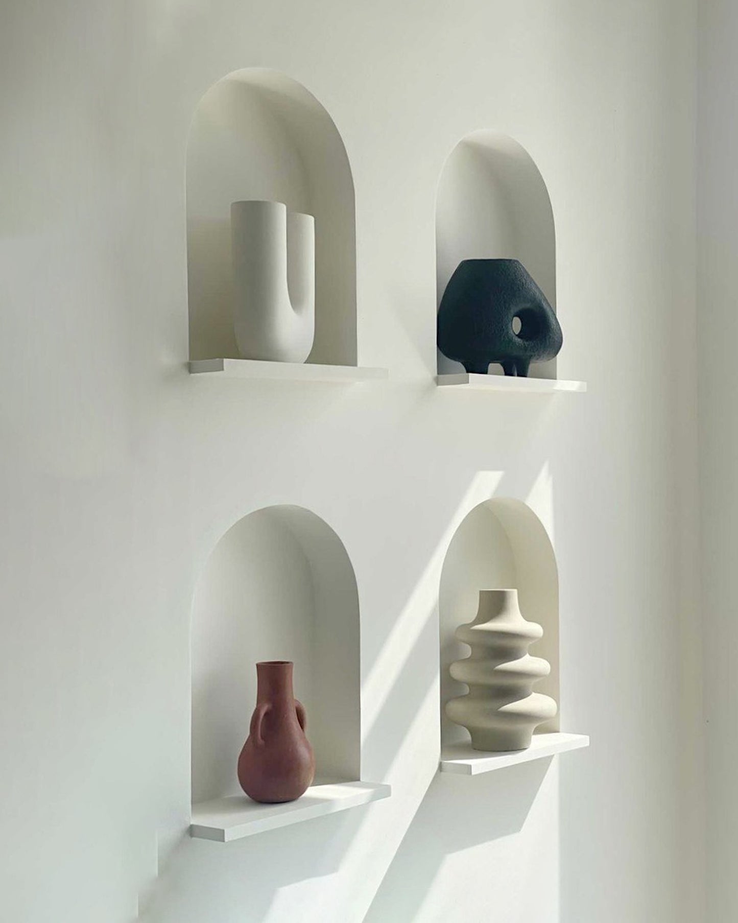 Big Mezo Vase: Off-White