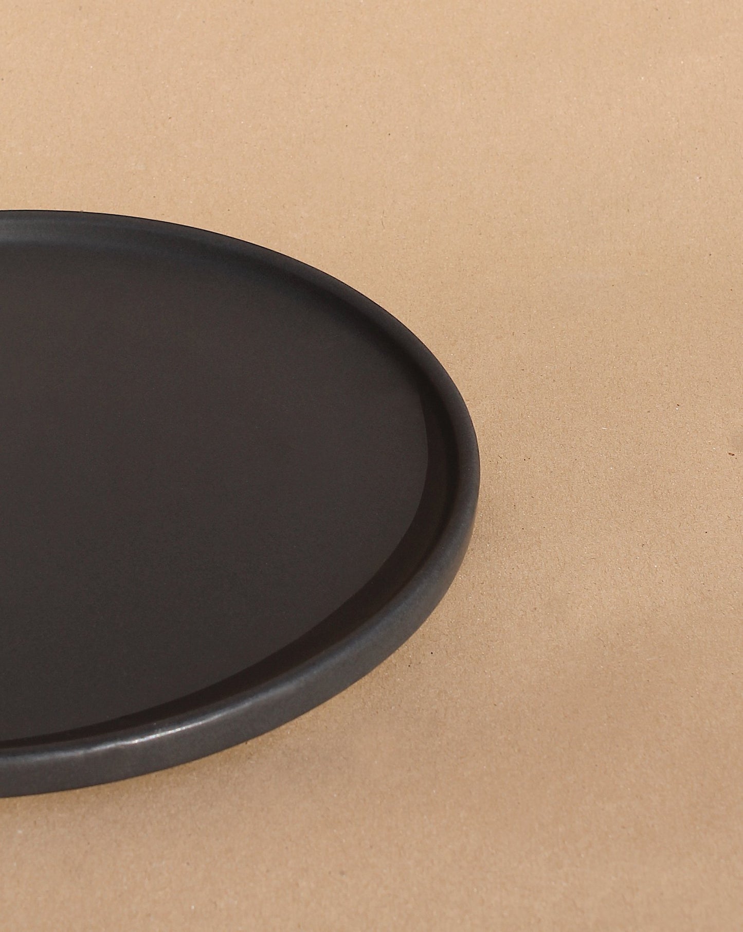 Kanso quarter plate (9"): with rim