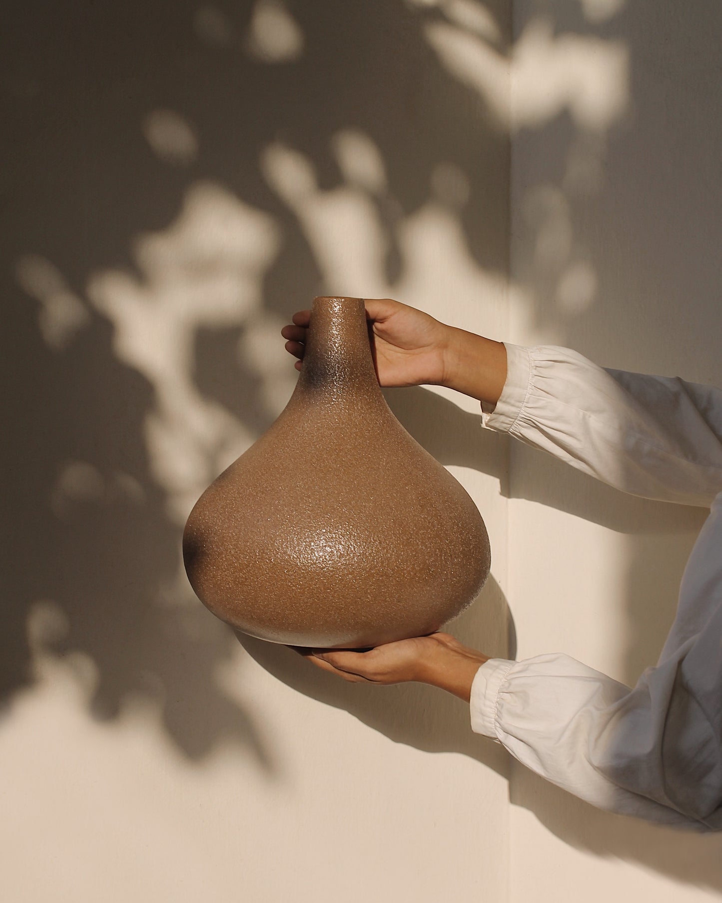 Minimal vase with meditative vibe from Osmos Studio