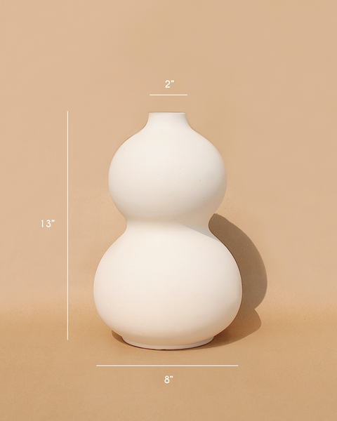 Matte finish sculptural vase for tabletops
